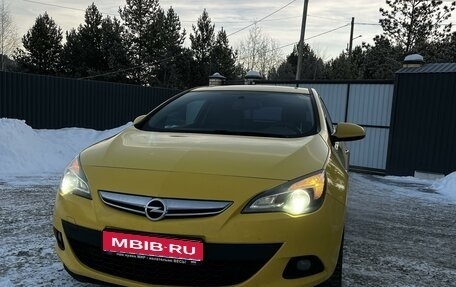 Opel Astra J, 2013 год, 800 000 рублей, 1 фотография