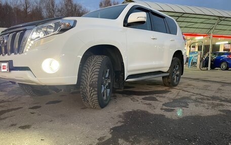 Toyota Land Cruiser Prado 150 рестайлинг 2, 2014 год, 3 750 000 рублей, 4 фотография