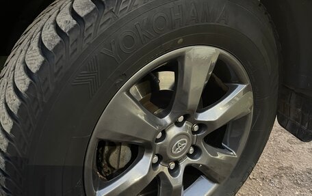 Toyota Land Cruiser Prado 150 рестайлинг 2, 2014 год, 3 750 000 рублей, 6 фотография