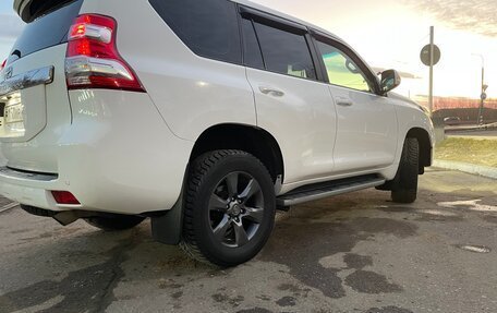 Toyota Land Cruiser Prado 150 рестайлинг 2, 2014 год, 3 750 000 рублей, 8 фотография