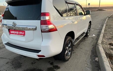 Toyota Land Cruiser Prado 150 рестайлинг 2, 2014 год, 3 750 000 рублей, 9 фотография