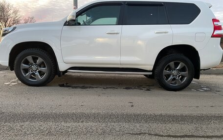 Toyota Land Cruiser Prado 150 рестайлинг 2, 2014 год, 3 750 000 рублей, 12 фотография