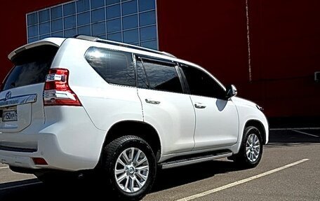Toyota Land Cruiser Prado 150 рестайлинг 2, 2014 год, 3 750 000 рублей, 23 фотография