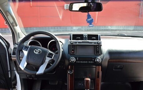Toyota Land Cruiser Prado 150 рестайлинг 2, 2014 год, 3 750 000 рублей, 34 фотография