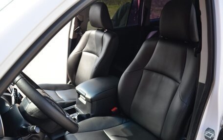 Toyota Land Cruiser Prado 150 рестайлинг 2, 2014 год, 3 750 000 рублей, 33 фотография