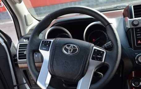 Toyota Land Cruiser Prado 150 рестайлинг 2, 2014 год, 3 750 000 рублей, 37 фотография