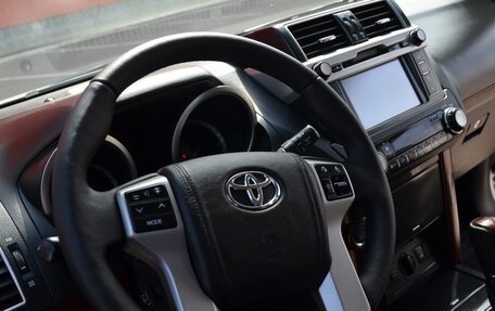 Toyota Land Cruiser Prado 150 рестайлинг 2, 2014 год, 3 750 000 рублей, 39 фотография