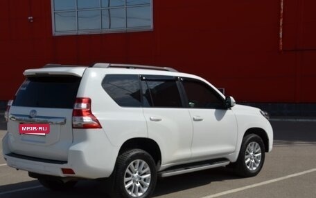 Toyota Land Cruiser Prado 150 рестайлинг 2, 2014 год, 3 750 000 рублей, 40 фотография