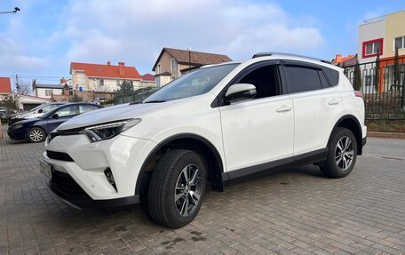 Toyota RAV4, 2018 год, 3 100 000 рублей, 2 фотография