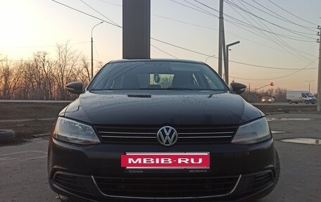 Volkswagen Jetta VI, 2012 год, 940 000 рублей, 3 фотография