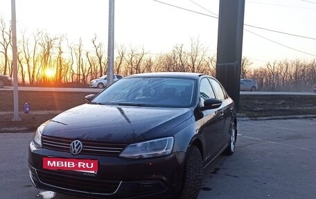 Volkswagen Jetta VI, 2012 год, 940 000 рублей, 2 фотография