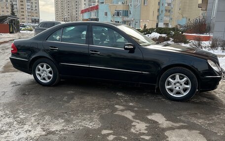 Mercedes-Benz E-Класс, 2003 год, 1 350 000 рублей, 2 фотография