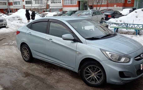 Hyundai Solaris II рестайлинг, 2011 год, 550 000 рублей, 3 фотография