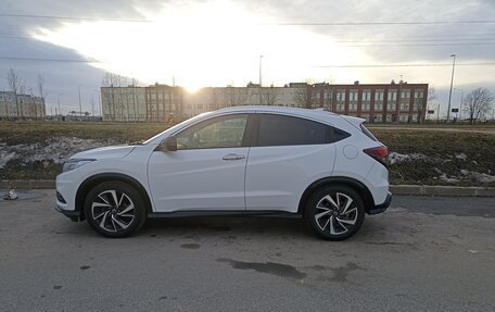 Honda Vezel, 2018 год, 2 300 000 рублей, 2 фотография