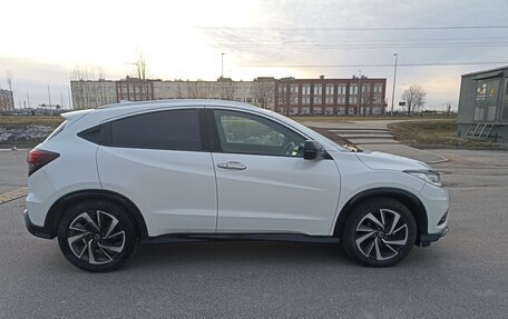 Honda Vezel, 2018 год, 2 300 000 рублей, 3 фотография