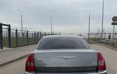 Chrysler 300C II, 2006 год, 1 300 000 рублей, 4 фотография