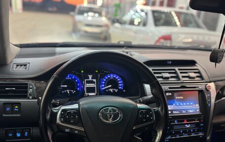 Toyota Camry, 2016 год, 1 890 000 рублей, 6 фотография