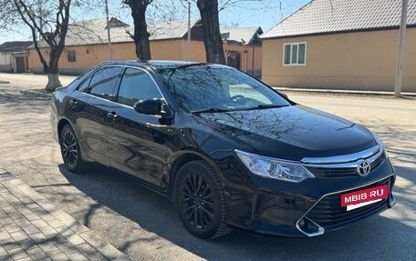 Toyota Camry, 2016 год, 1 890 000 рублей, 4 фотография