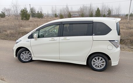 Honda Freed I, 2012 год, 1 350 000 рублей, 10 фотография