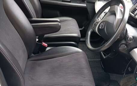Honda Freed I, 2012 год, 1 350 000 рублей, 13 фотография