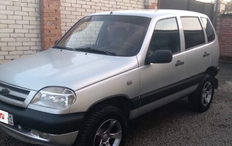 Chevrolet Niva I рестайлинг, 2004 год, 370 000 рублей, 3 фотография