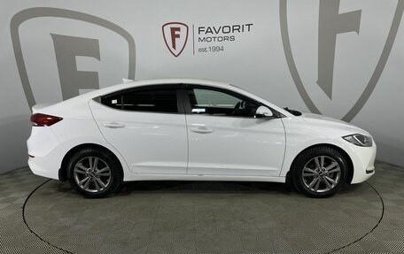 Hyundai Elantra VI рестайлинг, 2018 год, 1 635 000 рублей, 4 фотография