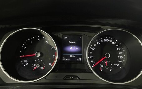 Volkswagen Tiguan II, 2018 год, 2 390 000 рублей, 11 фотография