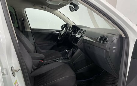 Volkswagen Tiguan II, 2018 год, 2 390 000 рублей, 14 фотография