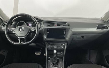 Volkswagen Tiguan II, 2018 год, 2 390 000 рублей, 7 фотография