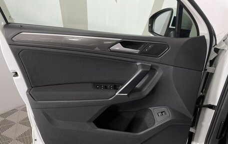 Volkswagen Tiguan II, 2018 год, 2 390 000 рублей, 8 фотография
