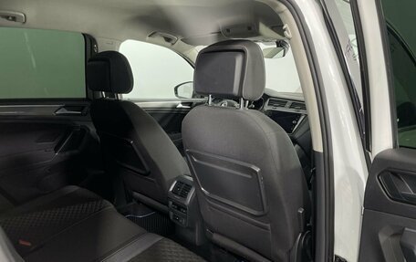 Volkswagen Tiguan II, 2018 год, 2 390 000 рублей, 16 фотография