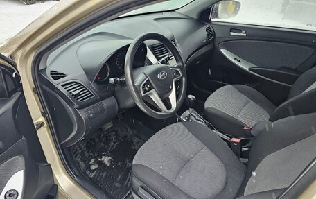 Hyundai Solaris II рестайлинг, 2013 год, 1 050 000 рублей, 4 фотография