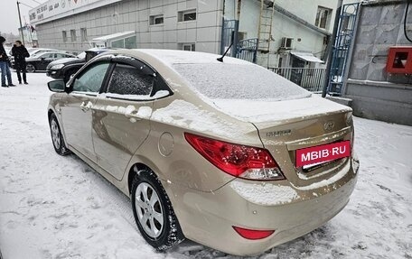 Hyundai Solaris II рестайлинг, 2013 год, 1 050 000 рублей, 2 фотография