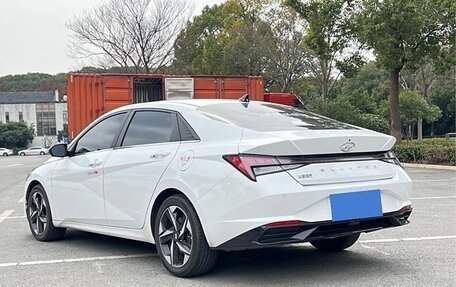 Hyundai Elantra, 2021 год, 1 175 000 рублей, 5 фотография
