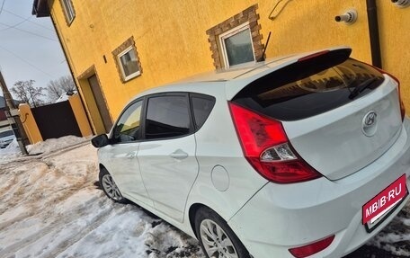 Hyundai Solaris II рестайлинг, 2013 год, 900 000 рублей, 2 фотография