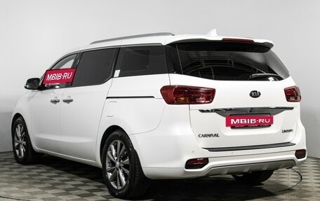 KIA Carnival III, 2018 год, 3 750 000 рублей, 7 фотография