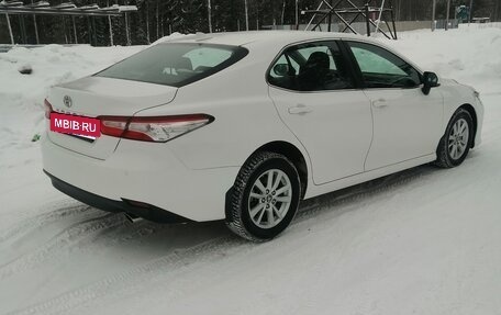 Toyota Camry, 2018 год, 2 850 000 рублей, 6 фотография