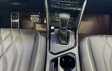 Volkswagen Tiguan II, 2021 год, 2 605 000 рублей, 10 фотография