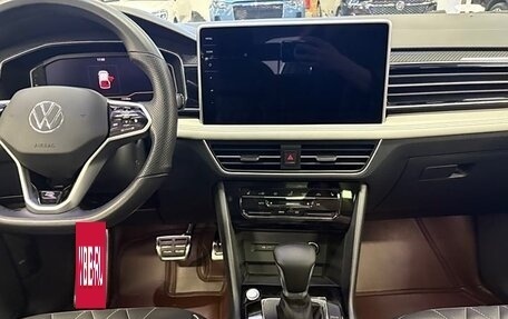 Volkswagen Tiguan II, 2021 год, 2 605 000 рублей, 9 фотография