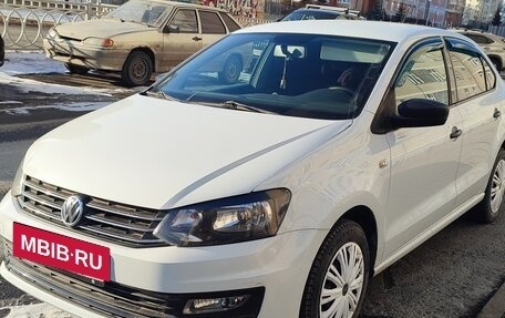 Volkswagen Polo VI (EU Market), 2016 год, 880 000 рублей, 2 фотография