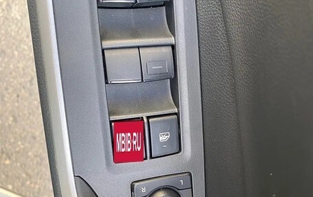 Toyota RAV4, 2022 год, 2 515 000 рублей, 15 фотография