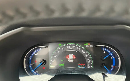 Toyota RAV4, 2021 год, 2 815 000 рублей, 15 фотография