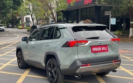 Toyota RAV4, 2021 год, 2 815 000 рублей, 4 фотография