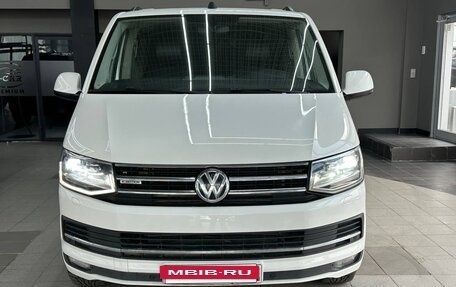 Volkswagen Multivan T6 рестайлинг, 2019 год, 4 600 000 рублей, 2 фотография