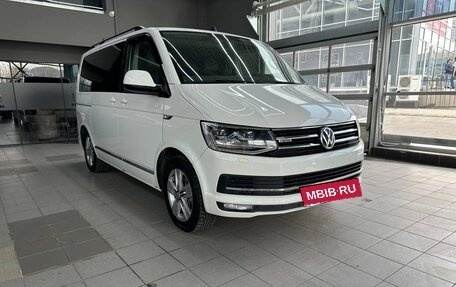 Volkswagen Multivan T6 рестайлинг, 2019 год, 4 600 000 рублей, 3 фотография