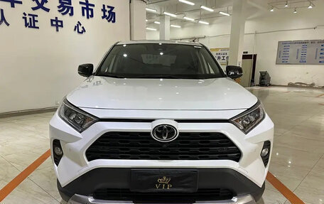 Toyota RAV4, 2022 год, 3 180 011 рублей, 2 фотография