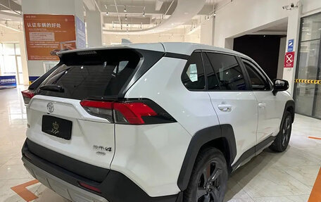 Toyota RAV4, 2022 год, 3 180 011 рублей, 4 фотография