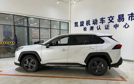 Toyota RAV4, 2022 год, 3 180 011 рублей, 3 фотография