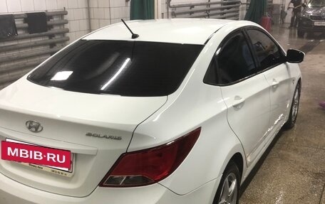 Hyundai Solaris II рестайлинг, 2015 год, 1 100 000 рублей, 5 фотография