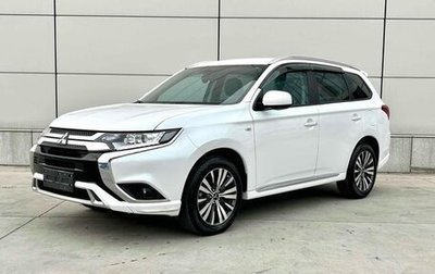 Mitsubishi Outlander III рестайлинг 3, 2022 год, 2 200 011 рублей, 1 фотография